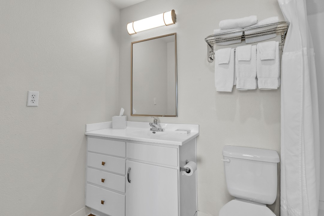 Simplicity At the Rim · Unit 1302 3/2