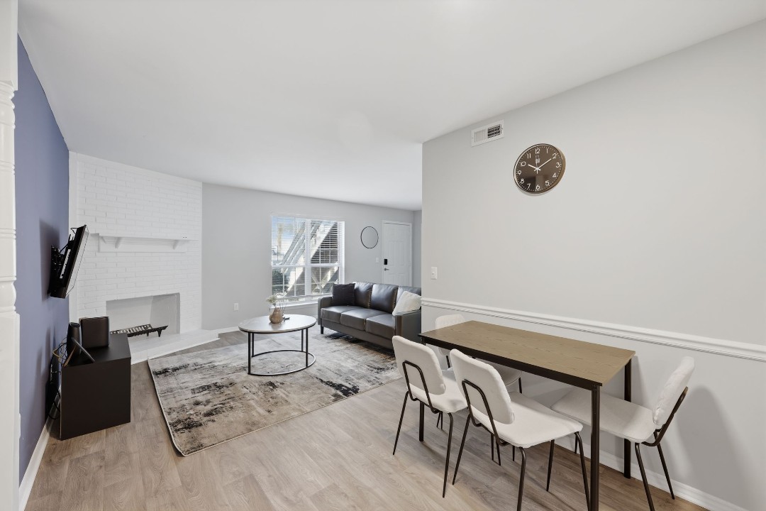 The Domain Apartments 4922C · Unit 1/1