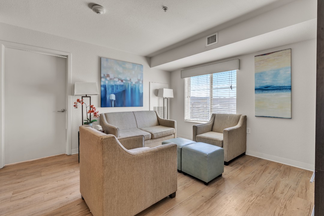 Simplicity At the Rim · Unit 1402 3/2