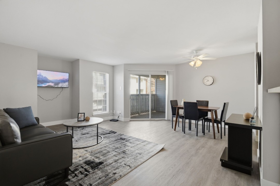 Lincoln Green · Unit 2503 2/2