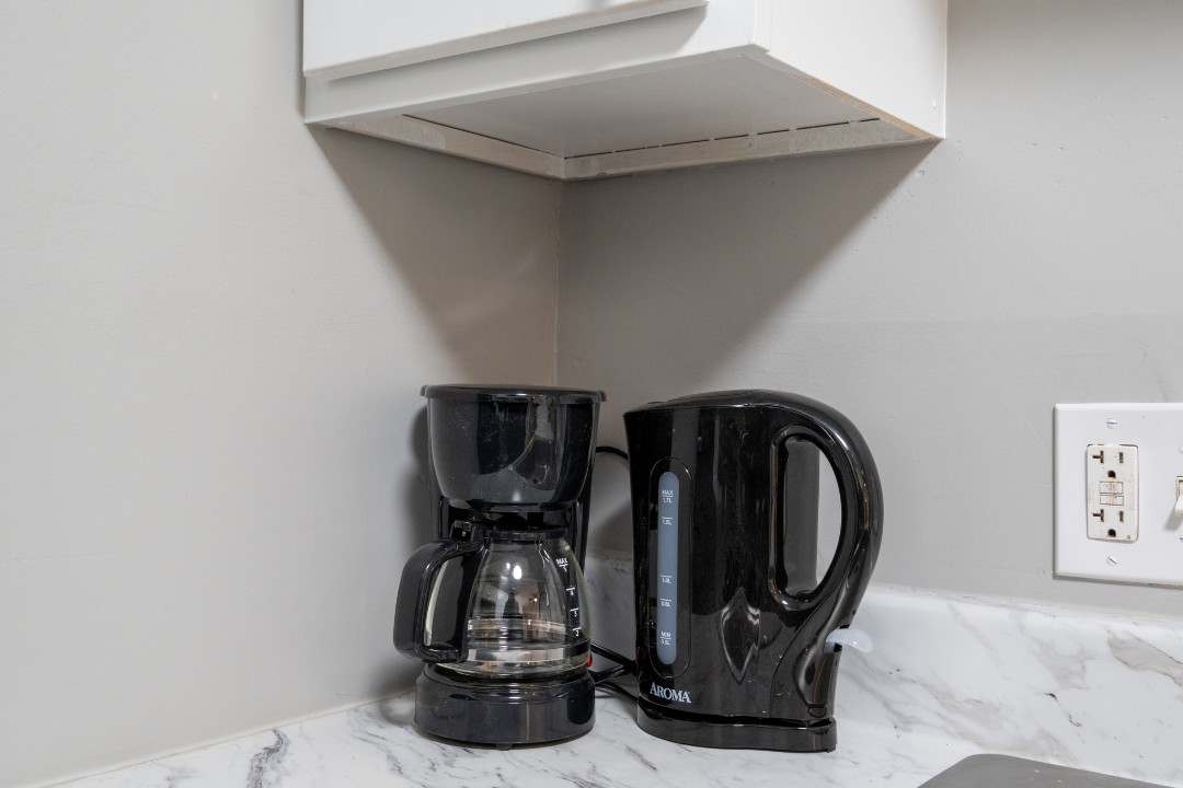 Brentwood C2 - · Unit 1/1
