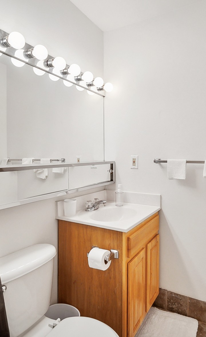 Pa Place 1002, 2br