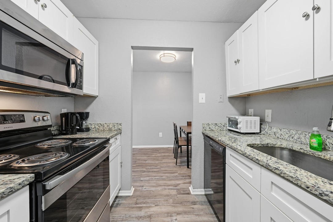 Eureka village · Unit 202 2/1