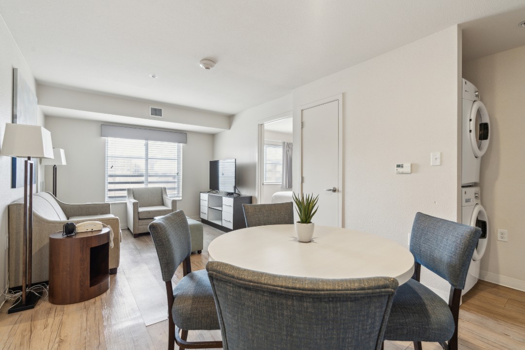 Simplicity At the Rim · Unit 1206  2/2
