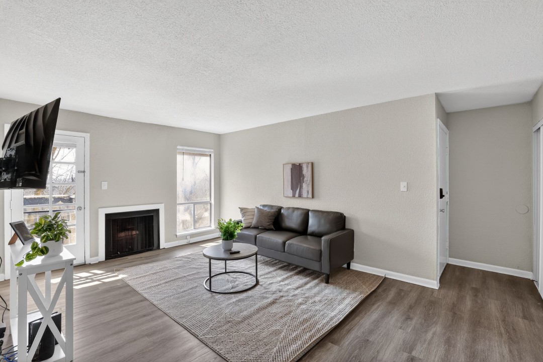 Hillcrest 5403F · Unit 2/1