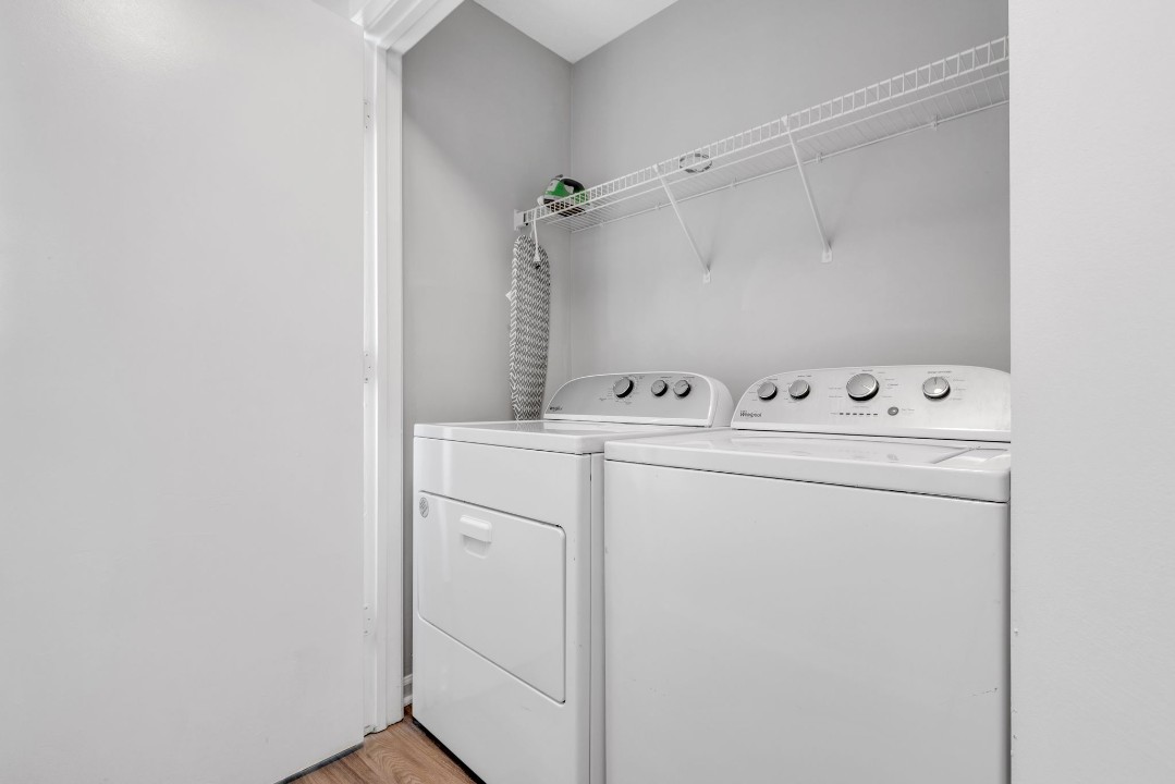 Carlson Bay, 974-301, · Unit 2/2