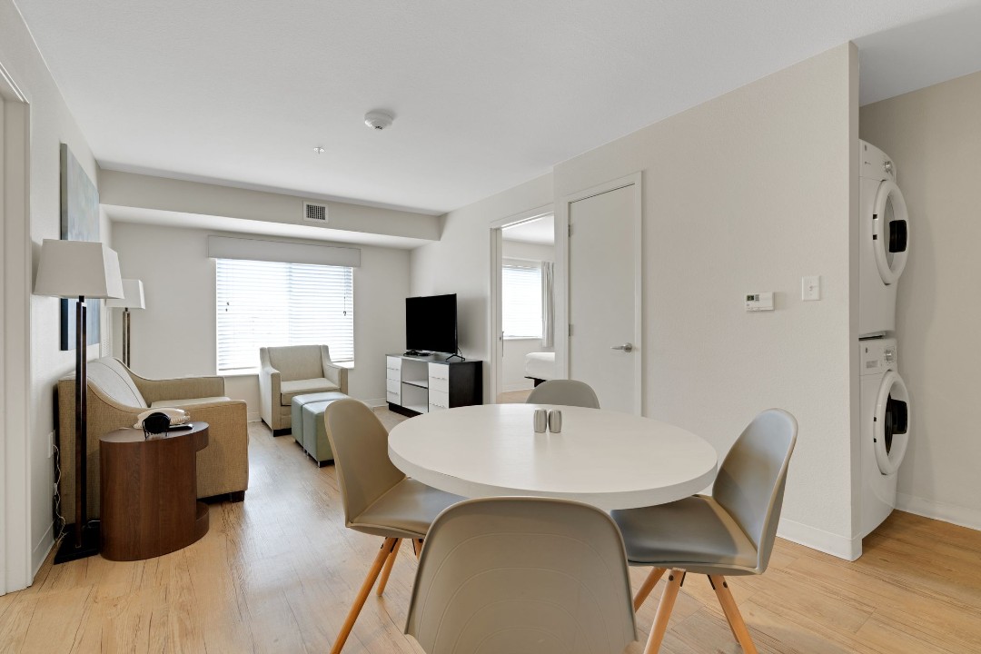 Simplicity At the Rim · Unit 1308 2/2