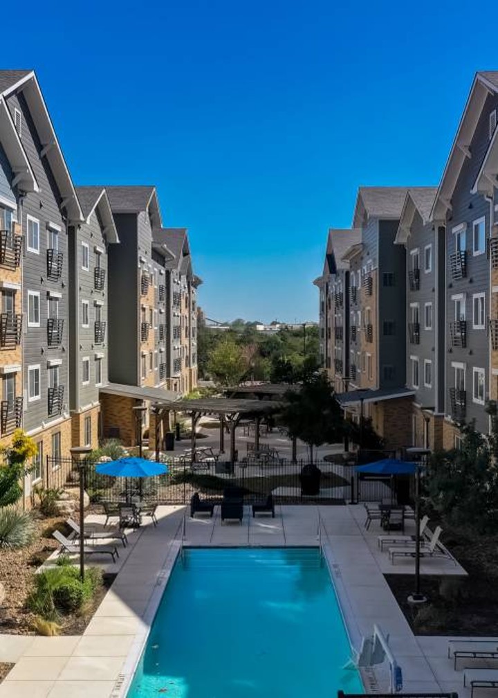 Simplicity At the Rim · Unit 1212  1/1