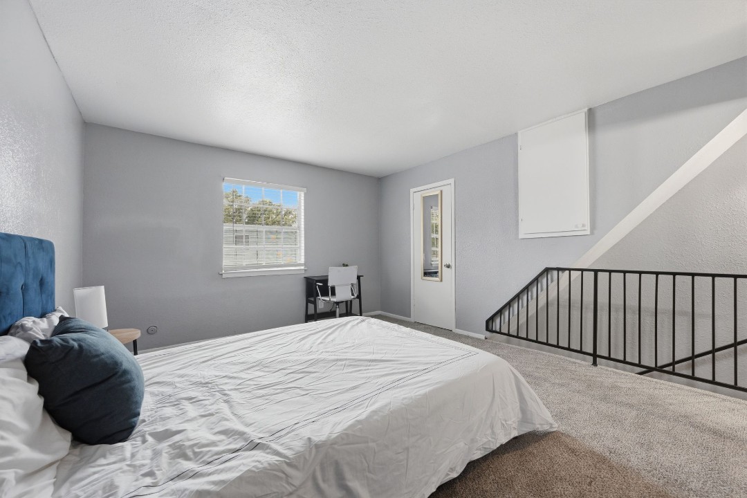 Pioneer Creek 604-4 · Unit 1/1
