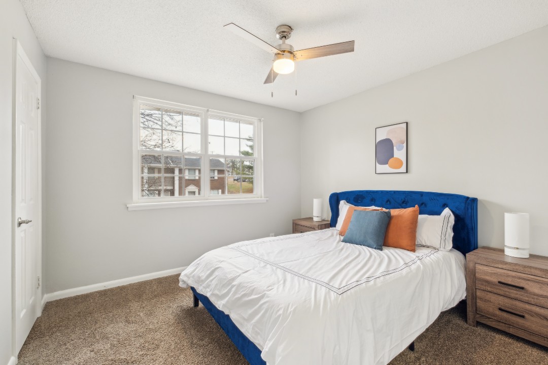 2 Bedrooms · Signature layout