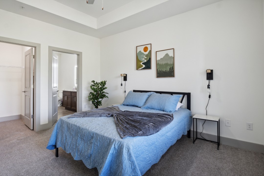 Overlook at Farragut 6303, · Unit 2/2