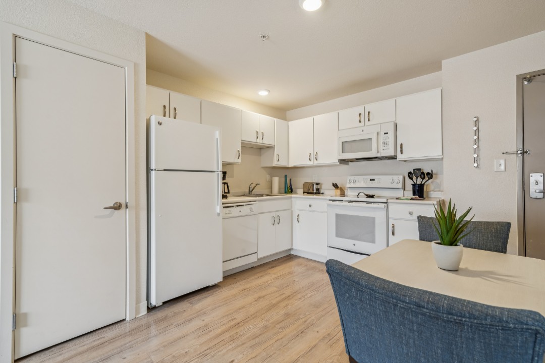 Simplicity At the Rim · Unit 1403 1/1