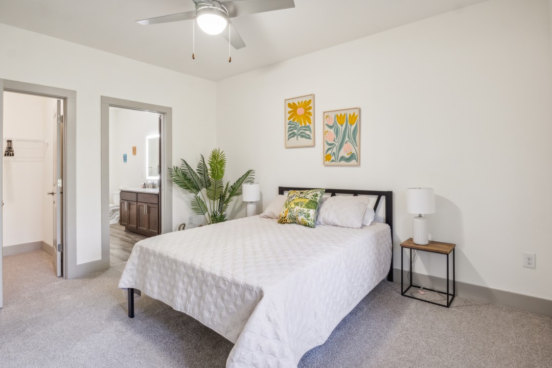 Overlook at Farragut 8207, · Unit 2/2