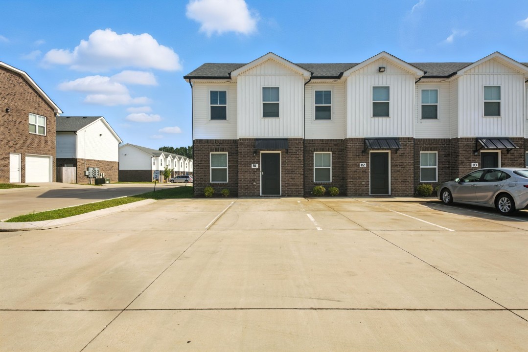Arte Luxury townhomes B1 2/2.5