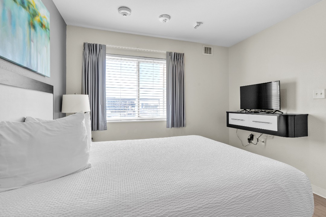 Simplicity At the Rim · Unit 1302 3/2