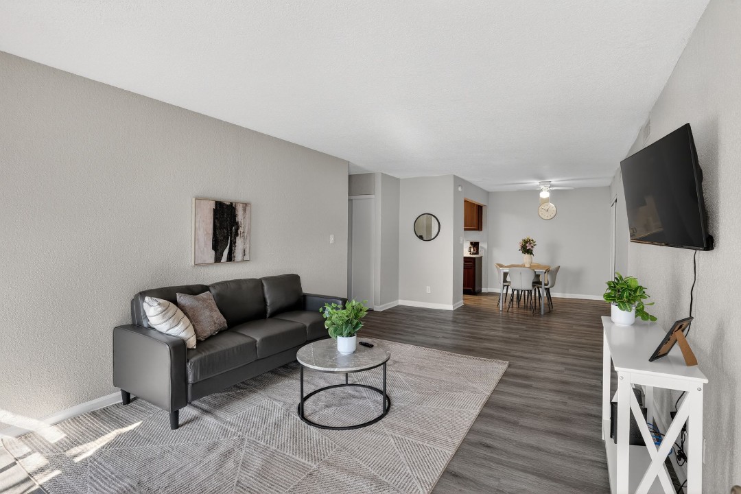 Hillcrest 5403F · Unit 2/1