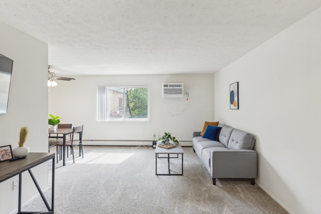 Midtown Towers 3605, · Unit 1/1