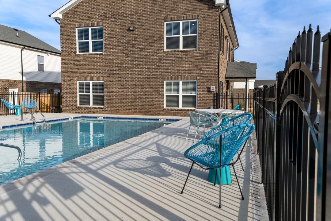 Arte Luxury townhomes O5 2/2.5