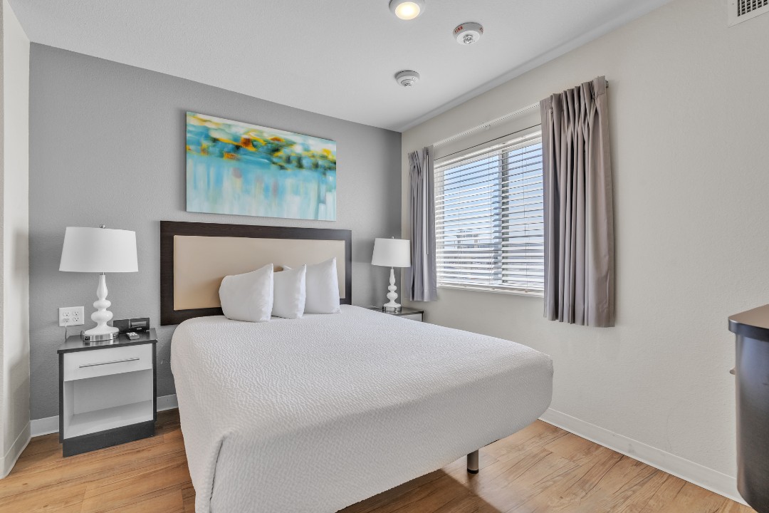 Simplicity At the Rim · Unit 1402 3/2