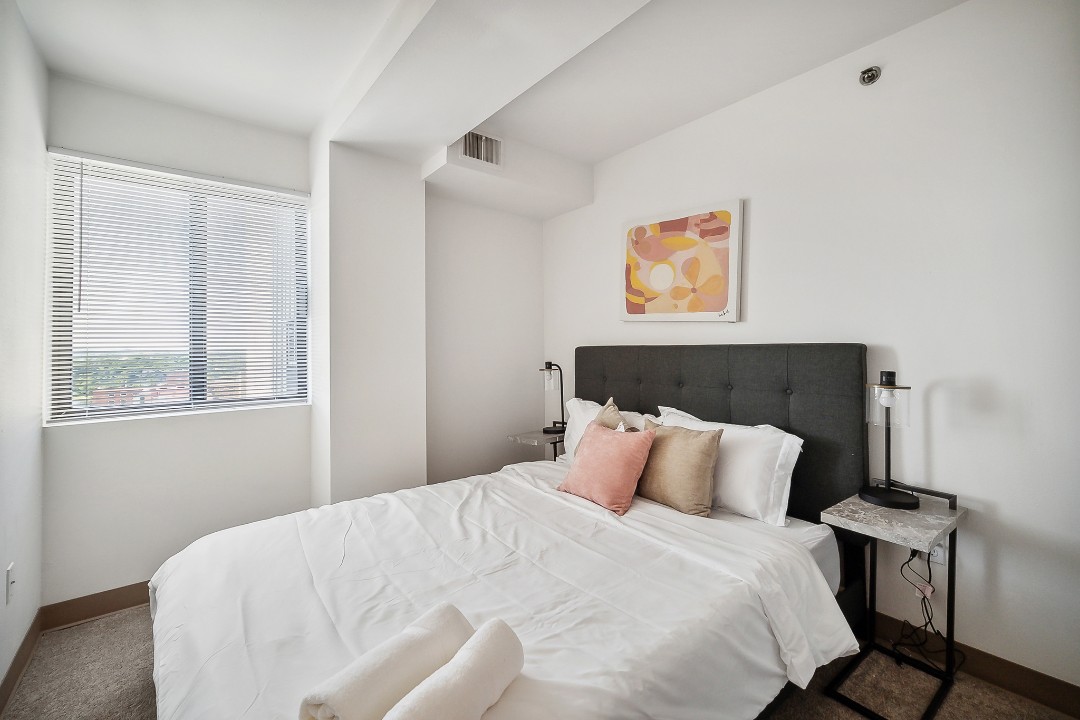 Pa Place 1802, 2br