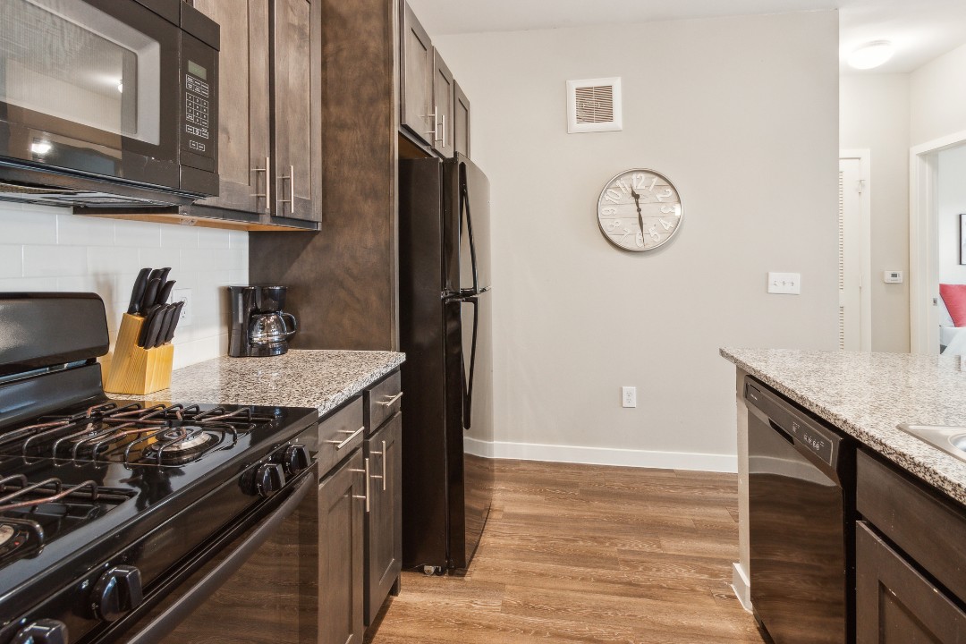 Smart Living Cypress Creek, · Unit 8302 2/2