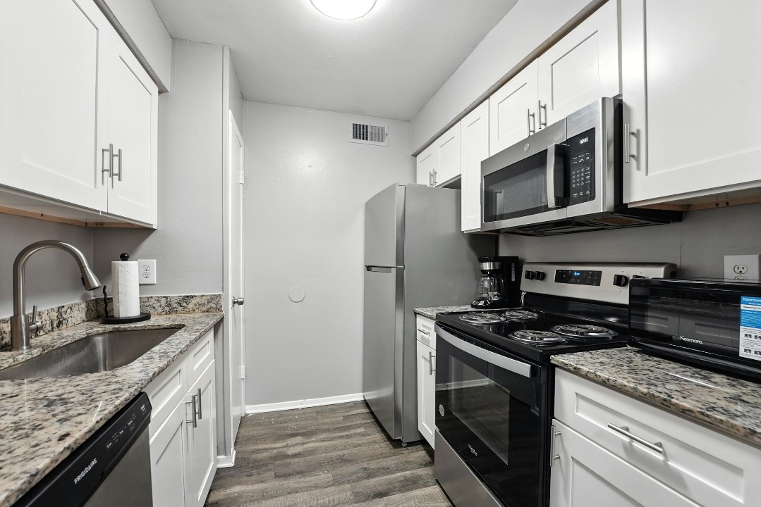 Eureka village · Unit 253 2/1