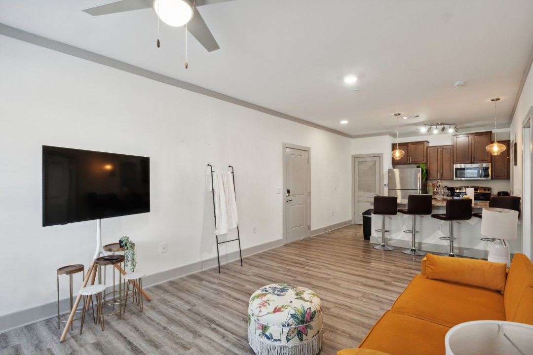 Overlook at Farragut 5001, 1BD/1BA