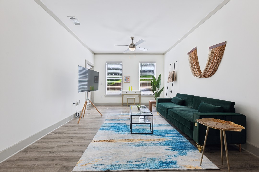 Overlook at Farragut 3005, · Unit 2/2