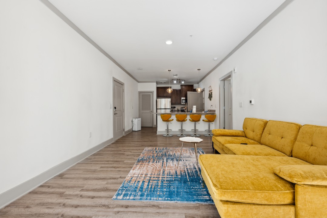 Overlook at Farragut 3001, 1BD/1BA