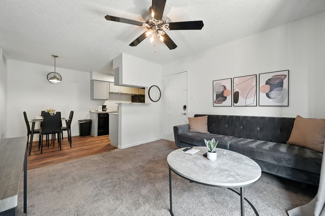 Mueller Flats · Unit 1508 1/1