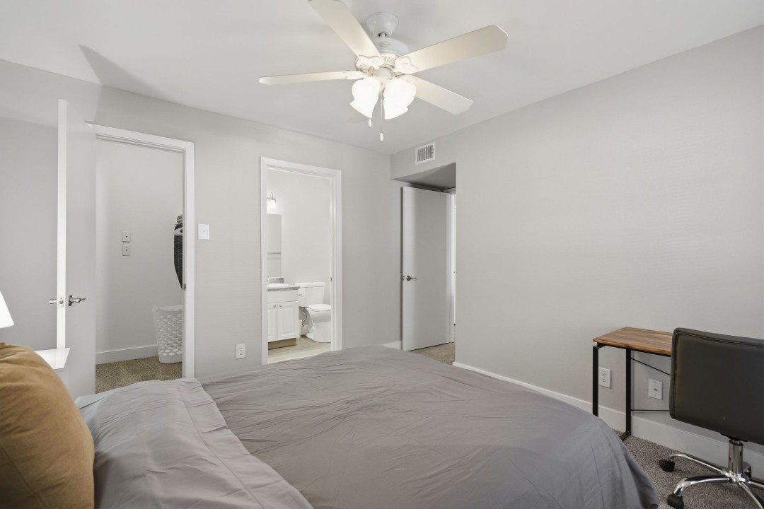 Lincoln Green · Unit 2503 2/2