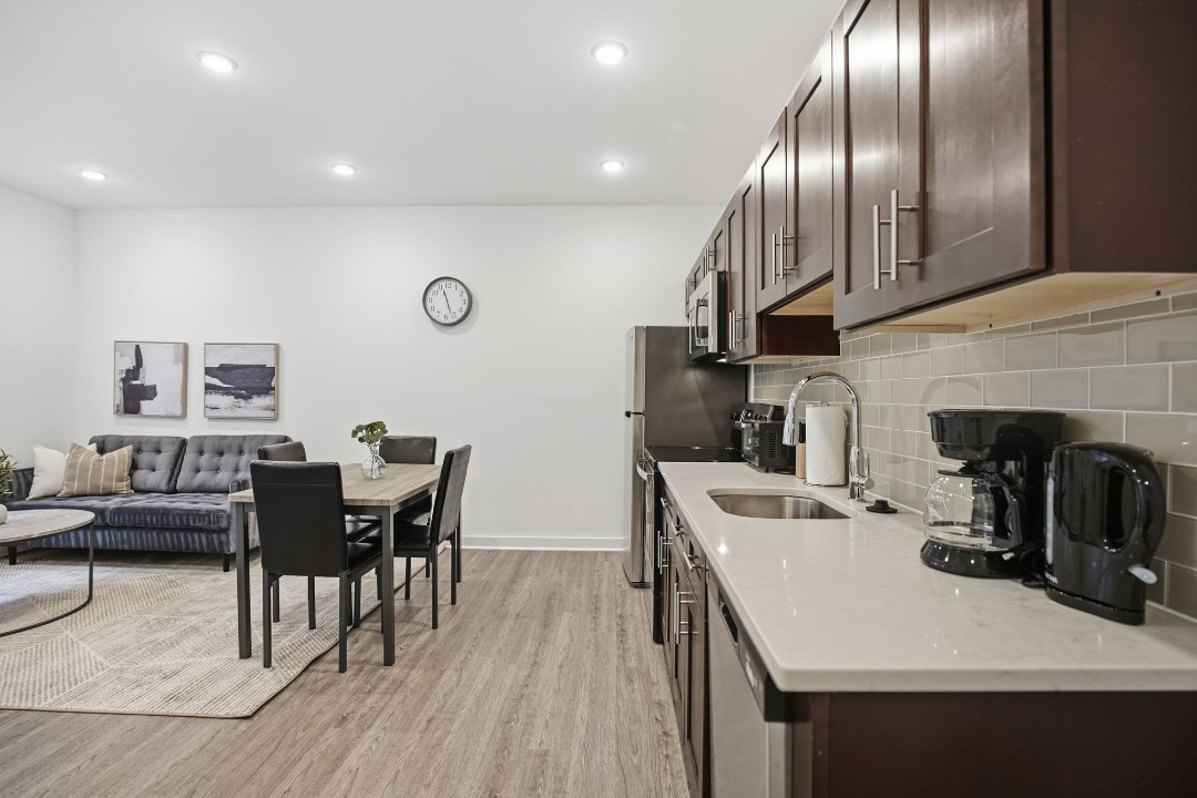 Fairmount Square 1528- 3B · Unit 1/1