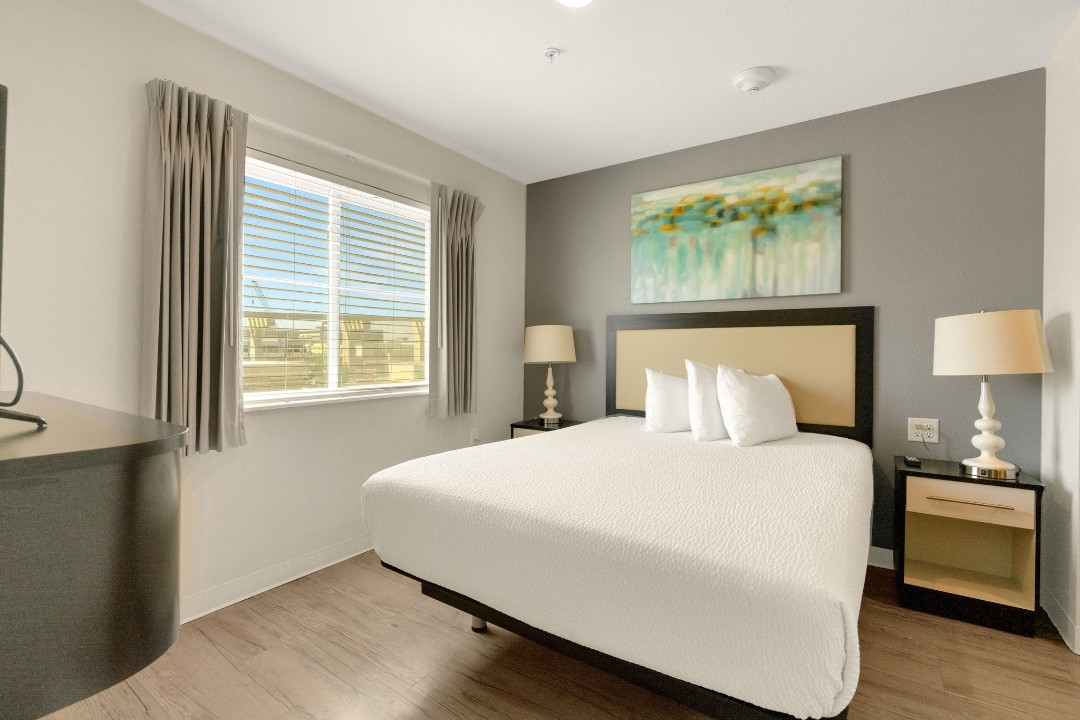 Simplicity At the Rim · Unit 1208  2/2