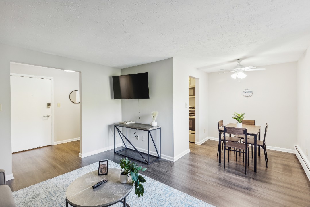 Midtown Towers 3020, · Unit 1/1