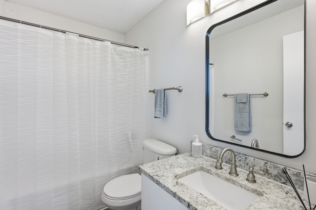 Taylor at 502 · Unit unit 2201-201 2/2