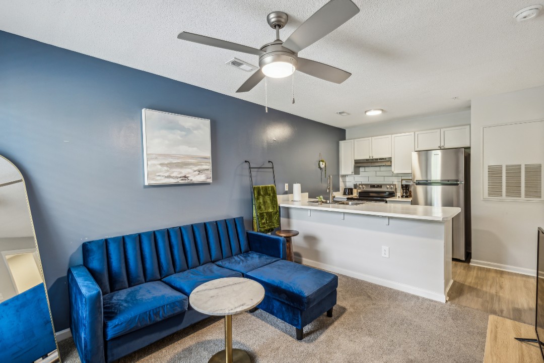 Carlson Bay, 969-203, · Unit 1/1