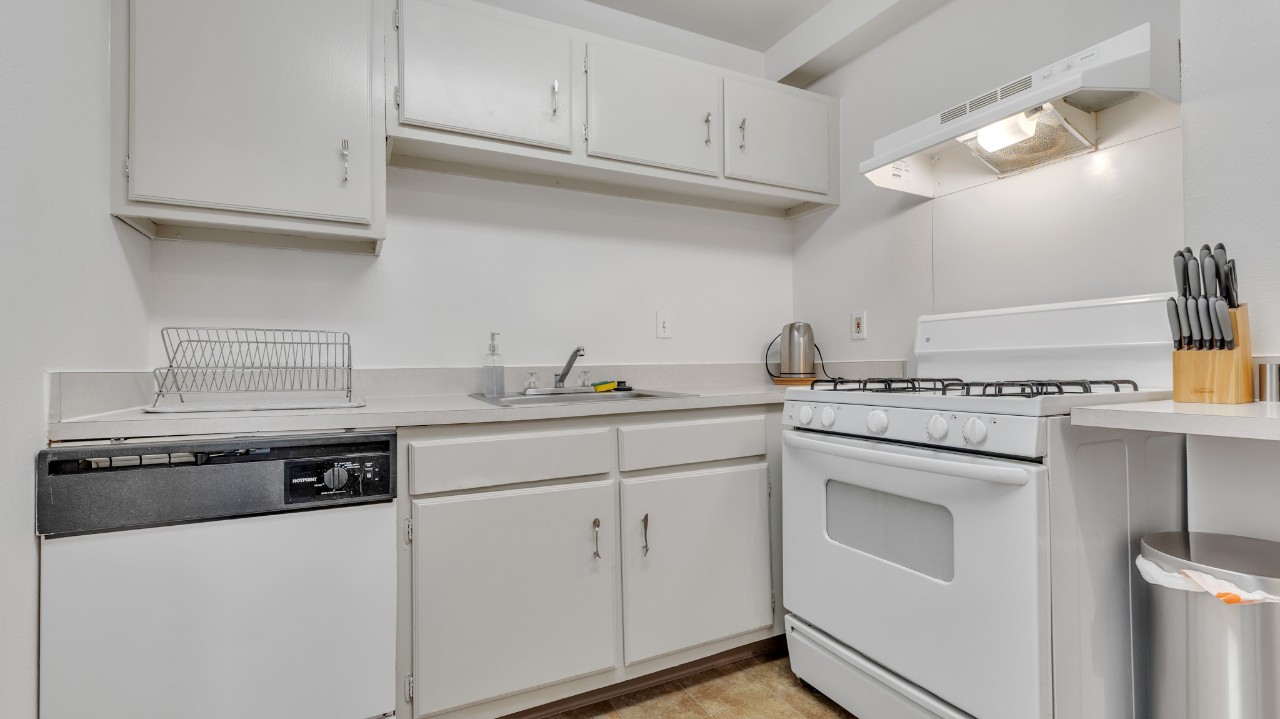 Pa Place 2114, 2br