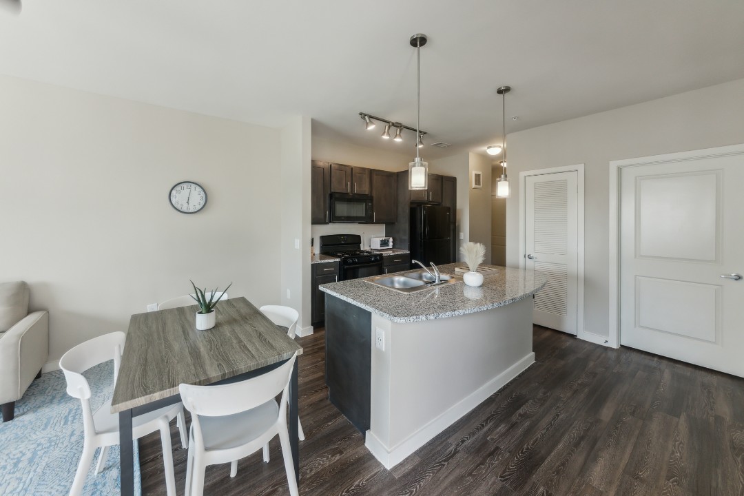 1 Bedroom · Signature layout