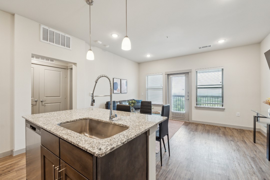 Chisholm Trace · Unit 1234 1/1