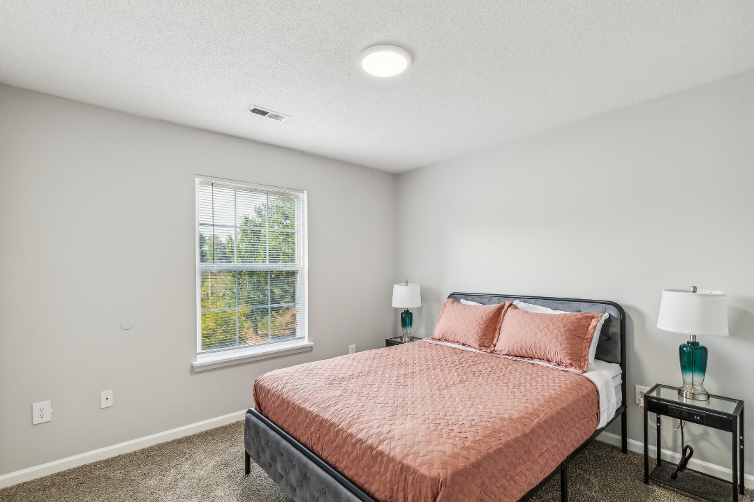 Carlson Bay, 3508-304, · Unit 2/2