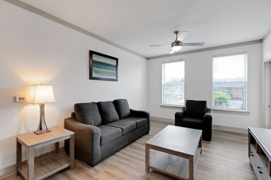 Overlook at Farragut 3205, · Unit 2/2