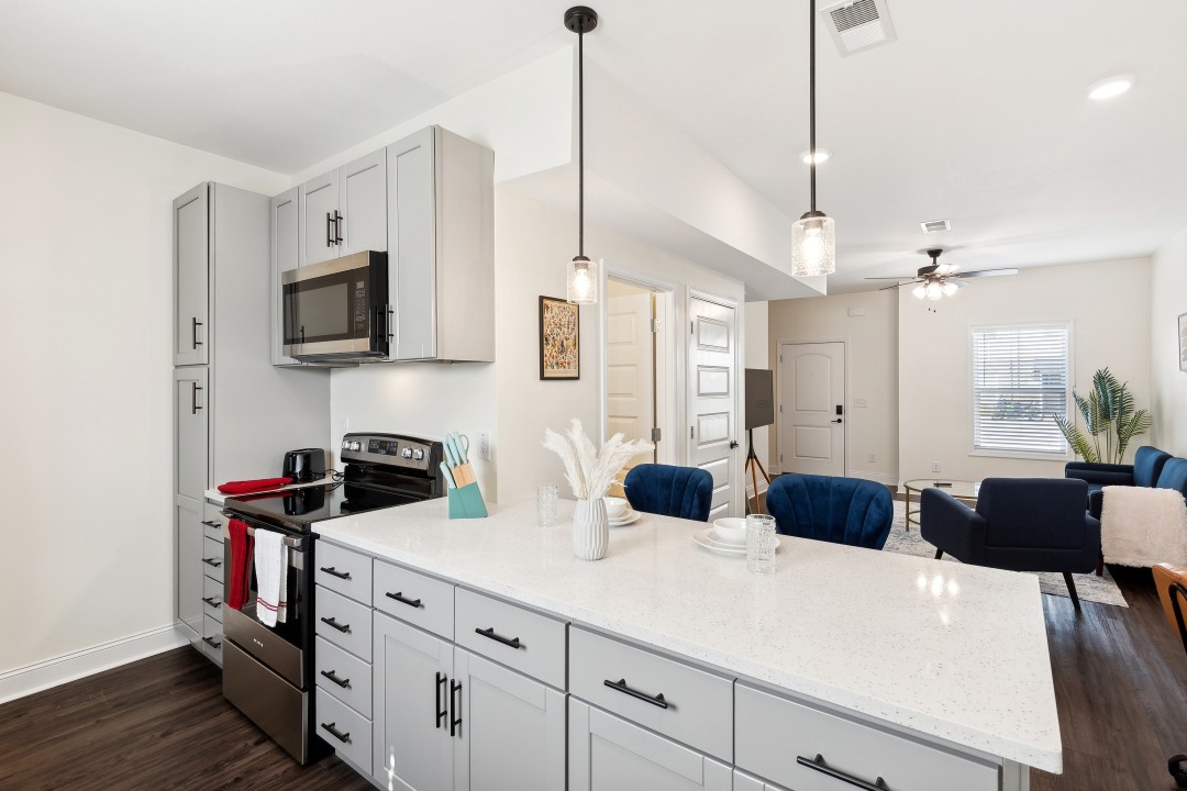 Alto · Unit L5 2bd/2.5 bth