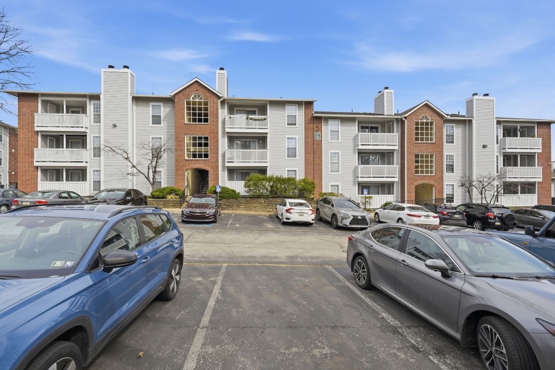Lincoln Green · Unit 2718 1/1
