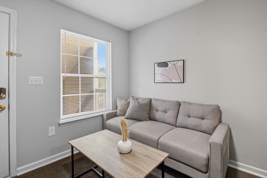 Meadowbrook 254-301 1bd/1bd