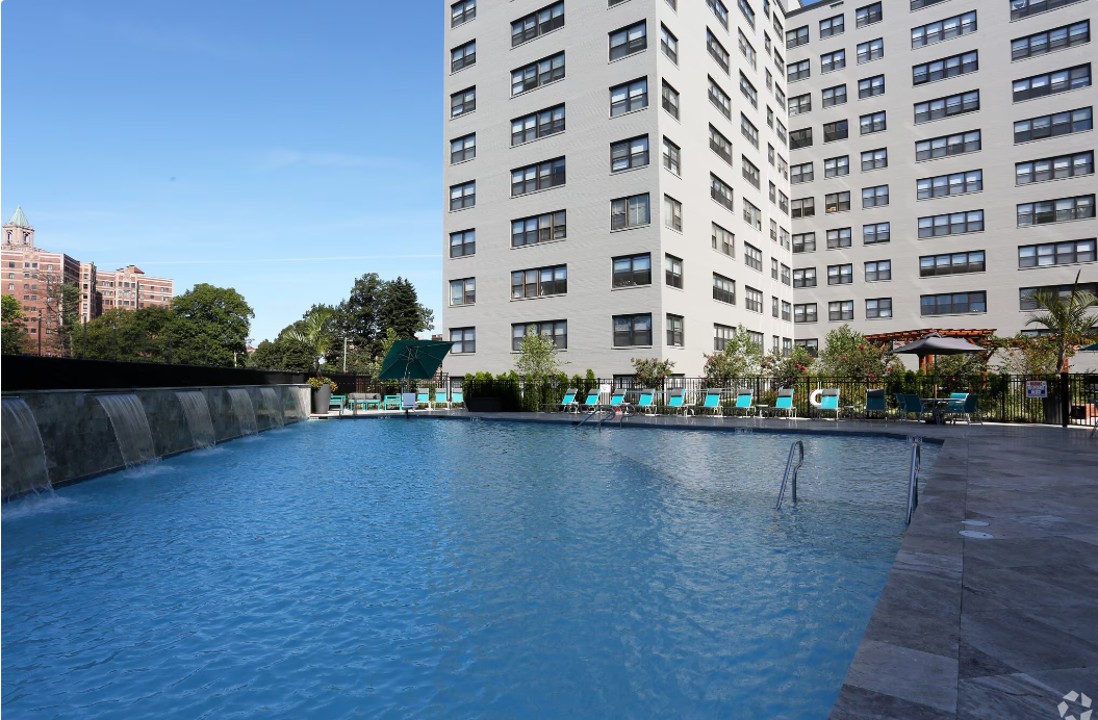Avenue · Unit A821 2Br