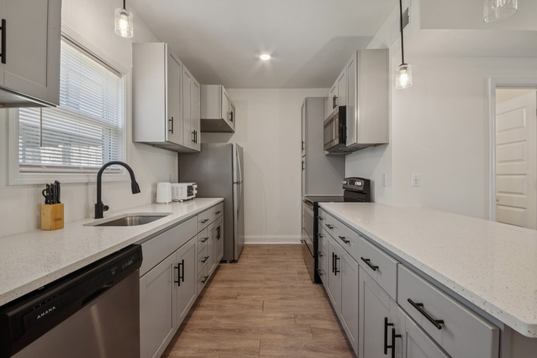 Arte Luxury townhomes D7 2/2.5
