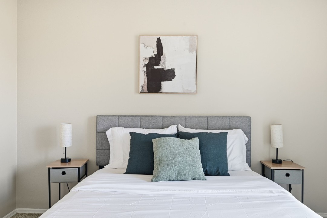 The Trails · Unit 323 2/1
