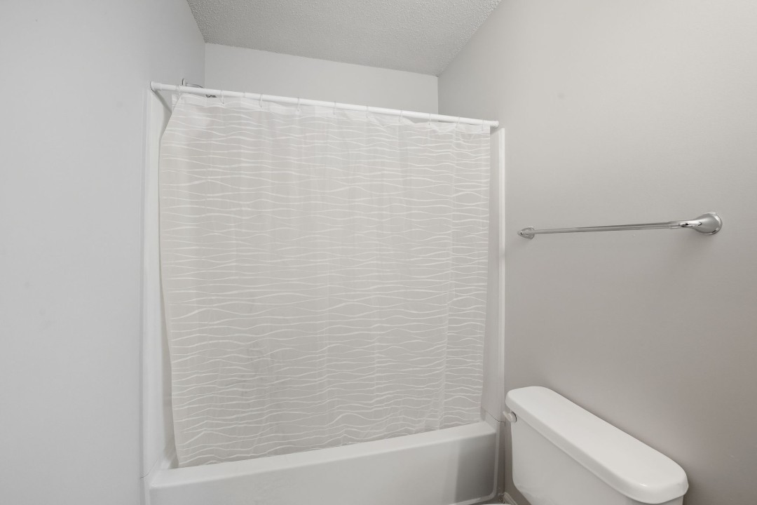 Meadowbrook 254-301 1bd/1bd