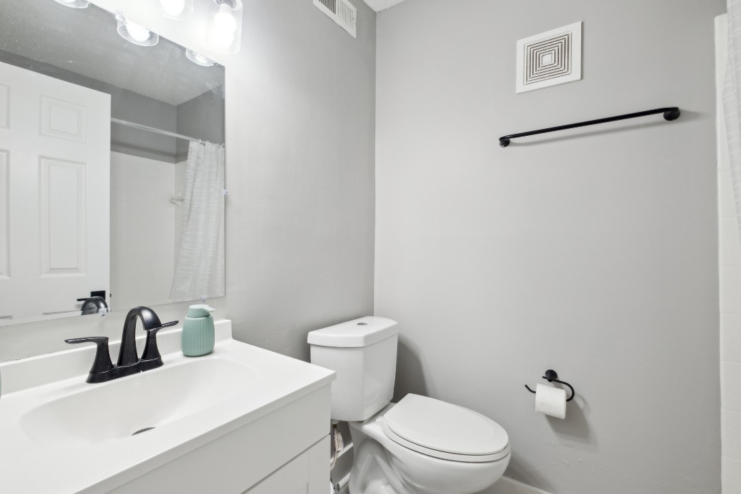 Brentwood Hills, C3 - · Unit 1/1