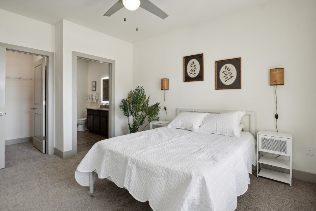 Overlook at Farragut 5106, 1BD/1BA
